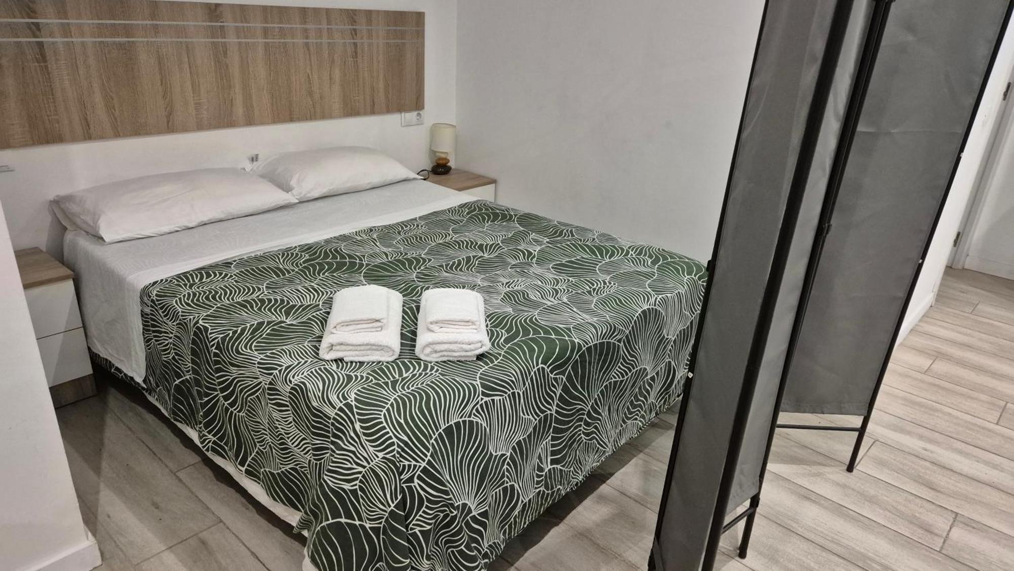 Malaga Velarde Center 3 Lägenhet Exteriör bild